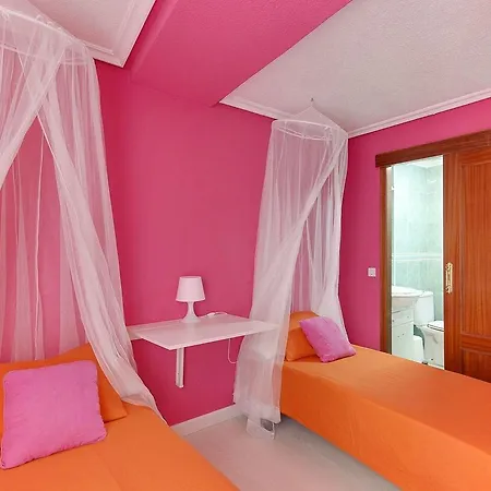 Sweet בית הארחה 3*